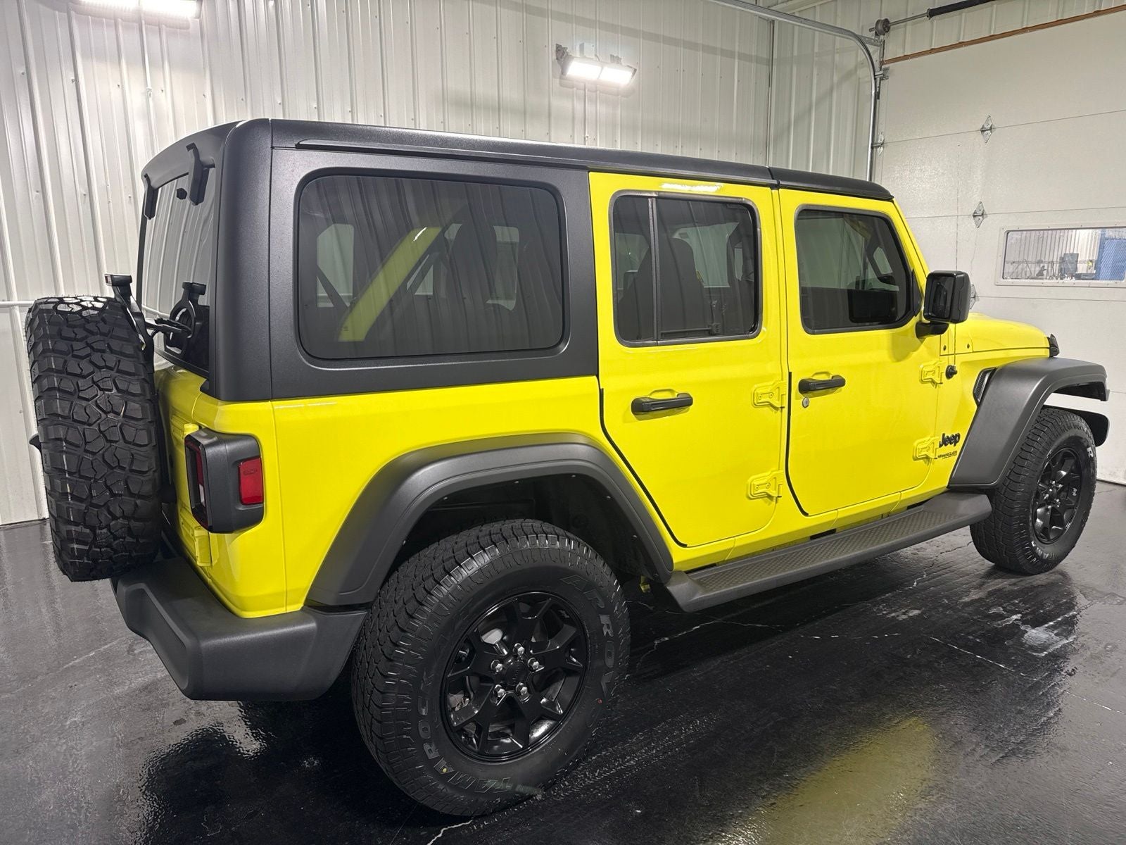 2022 Jeep Wrangler Unlimited Willys