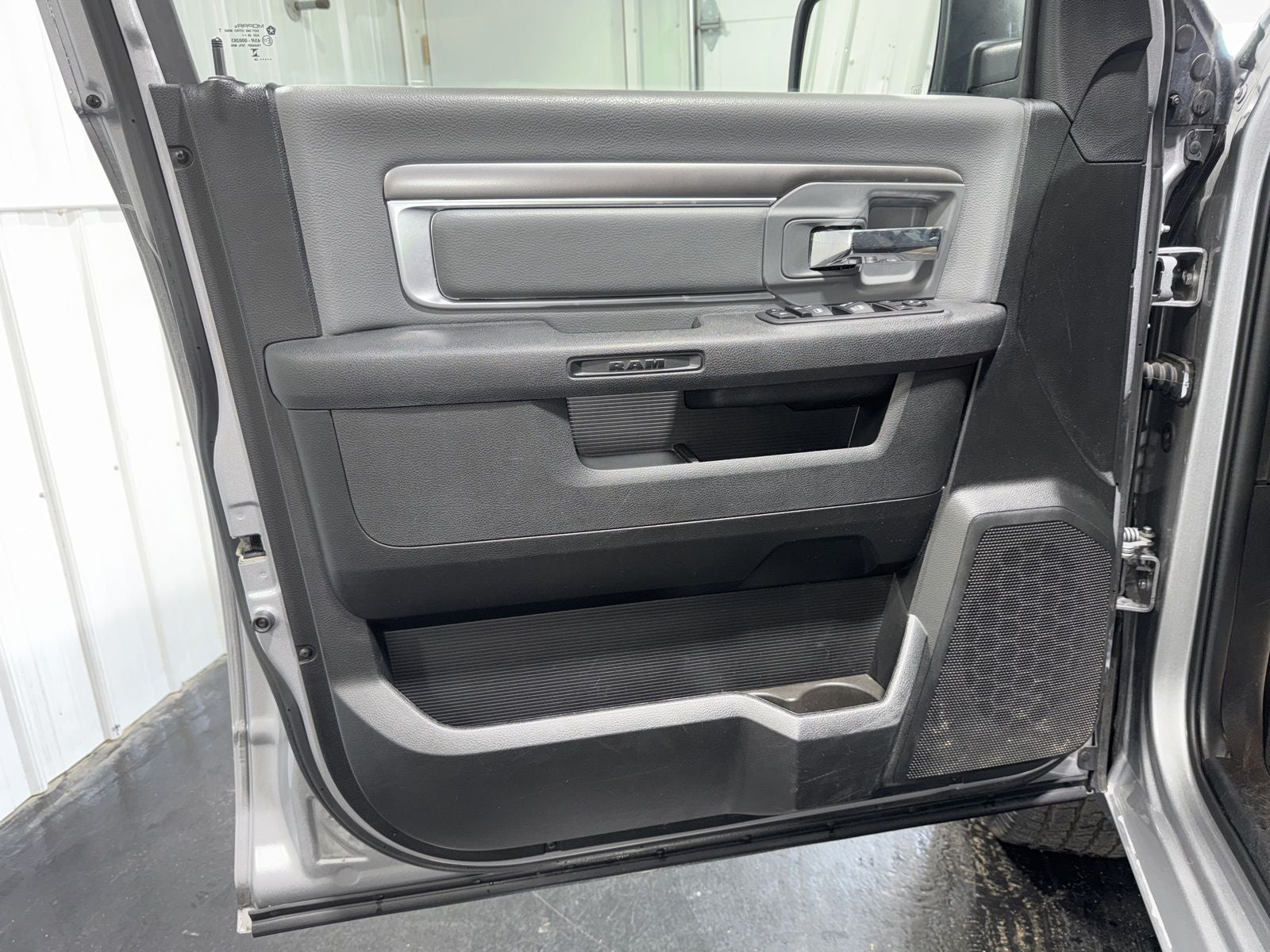 2024 RAM 1500 Classic SLT