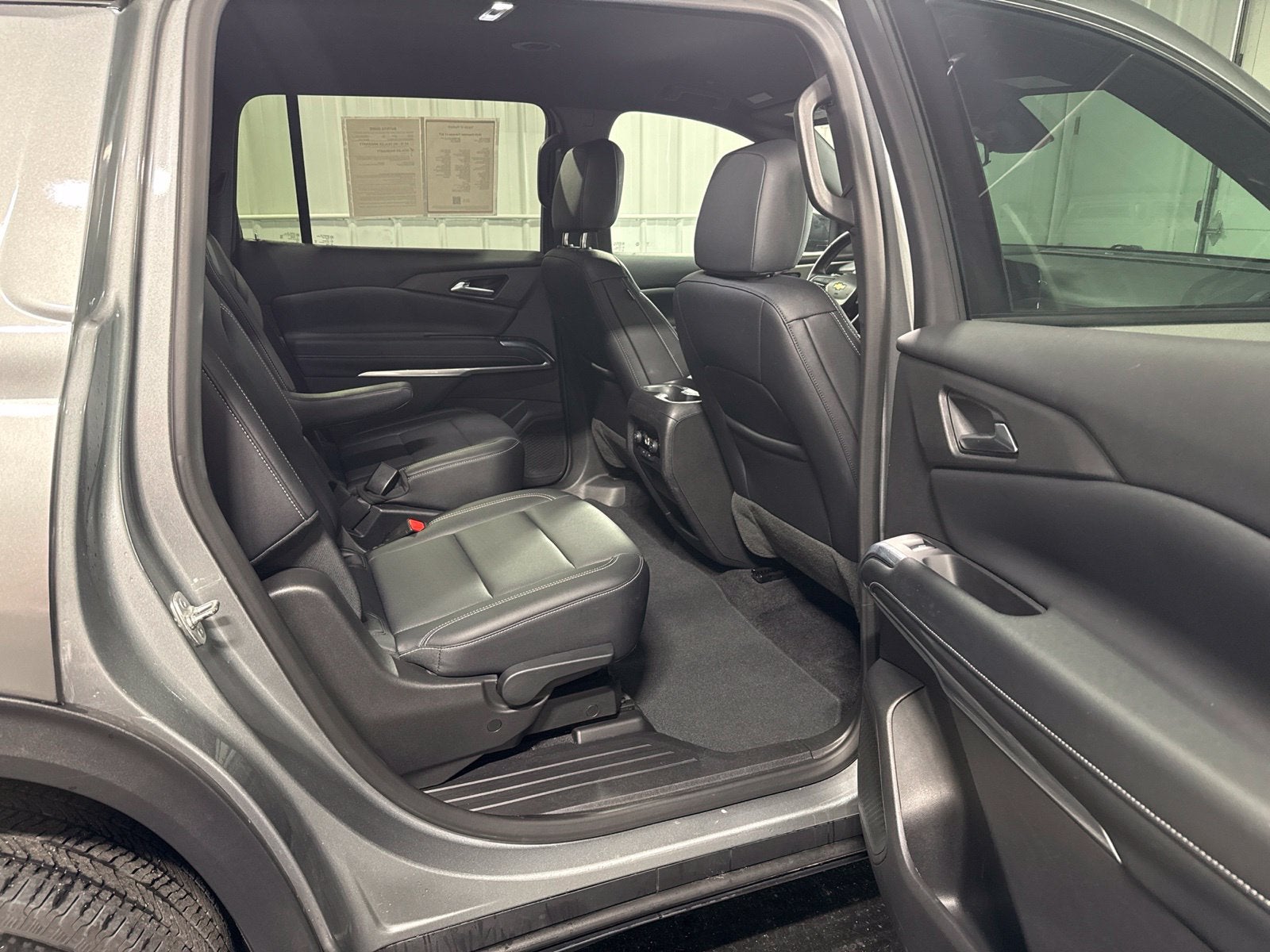 2025 Chevrolet Traverse LT 2LT