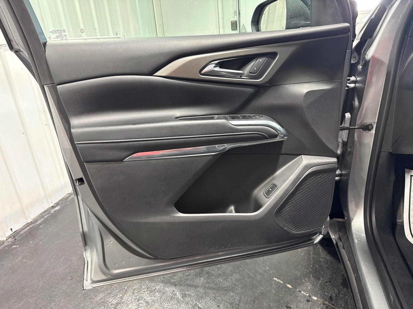 2025 Chevrolet Traverse LT 2LT