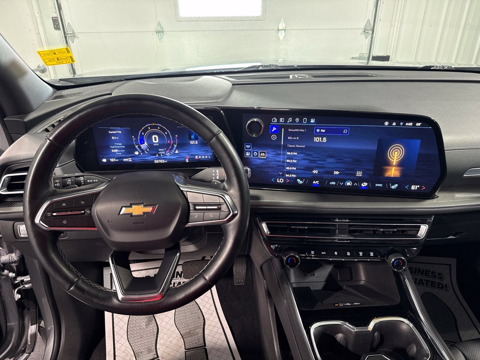 2025 Chevrolet Traverse LT 2LT