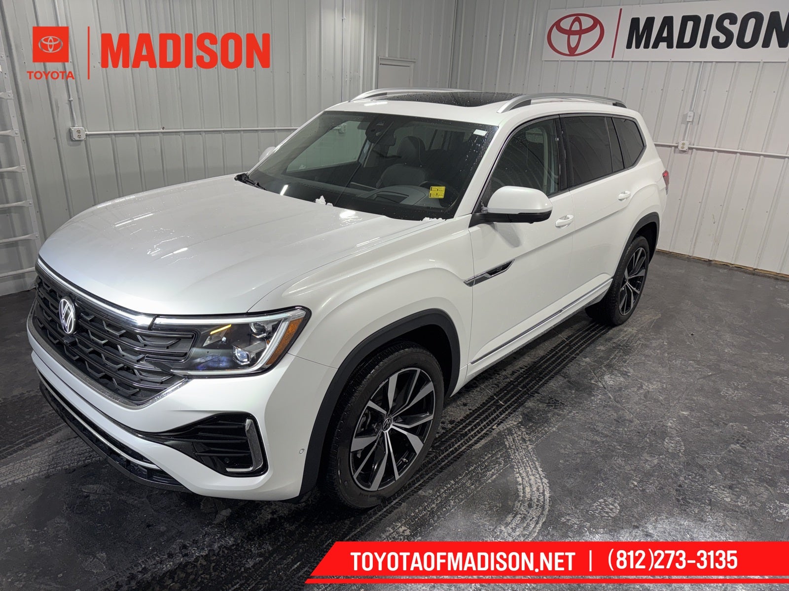 2025 Volkswagen Atlas 2.0T SEL Premium R-Line