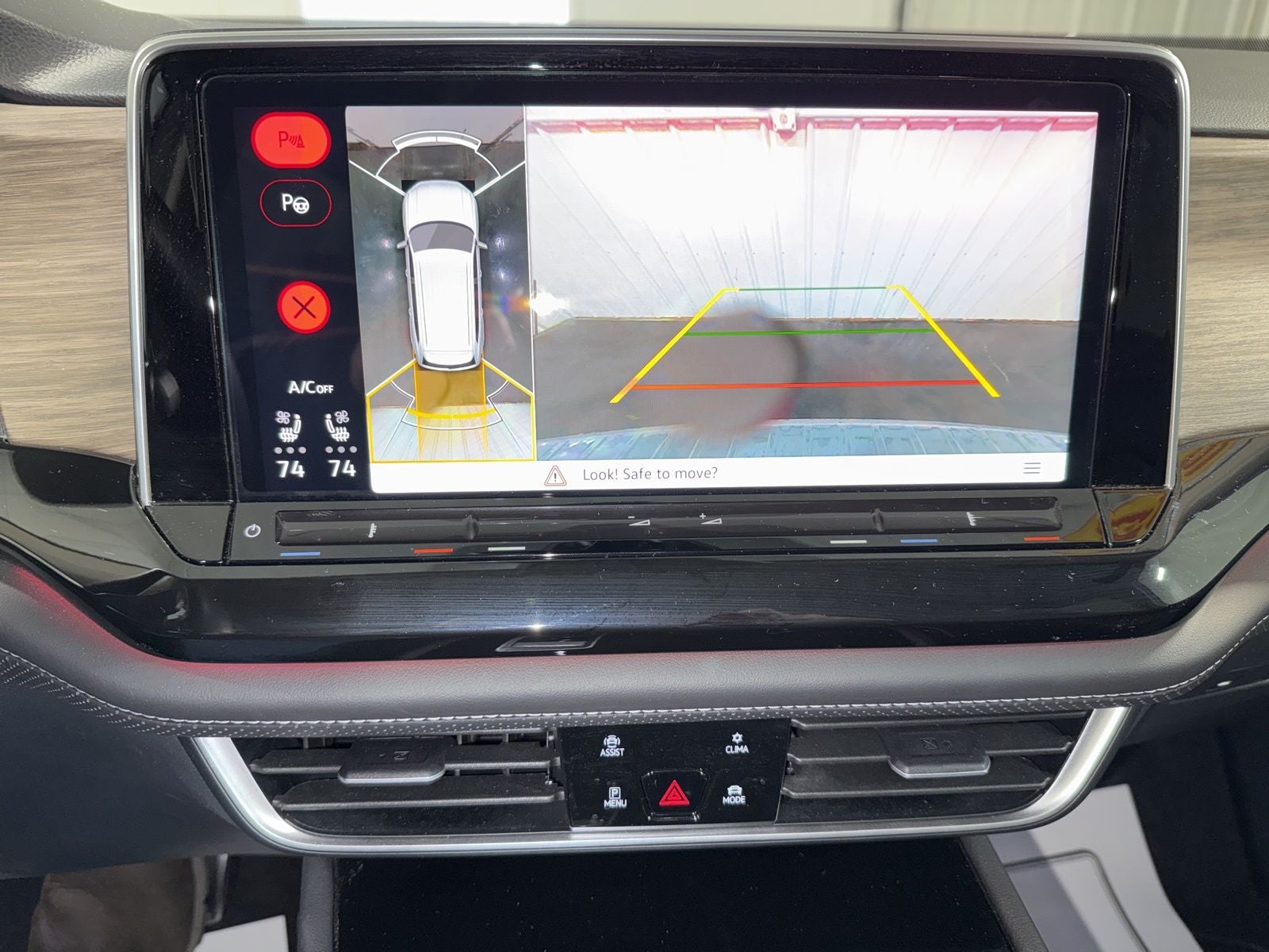 2025 Volkswagen Atlas 2.0T SEL Premium R-Line