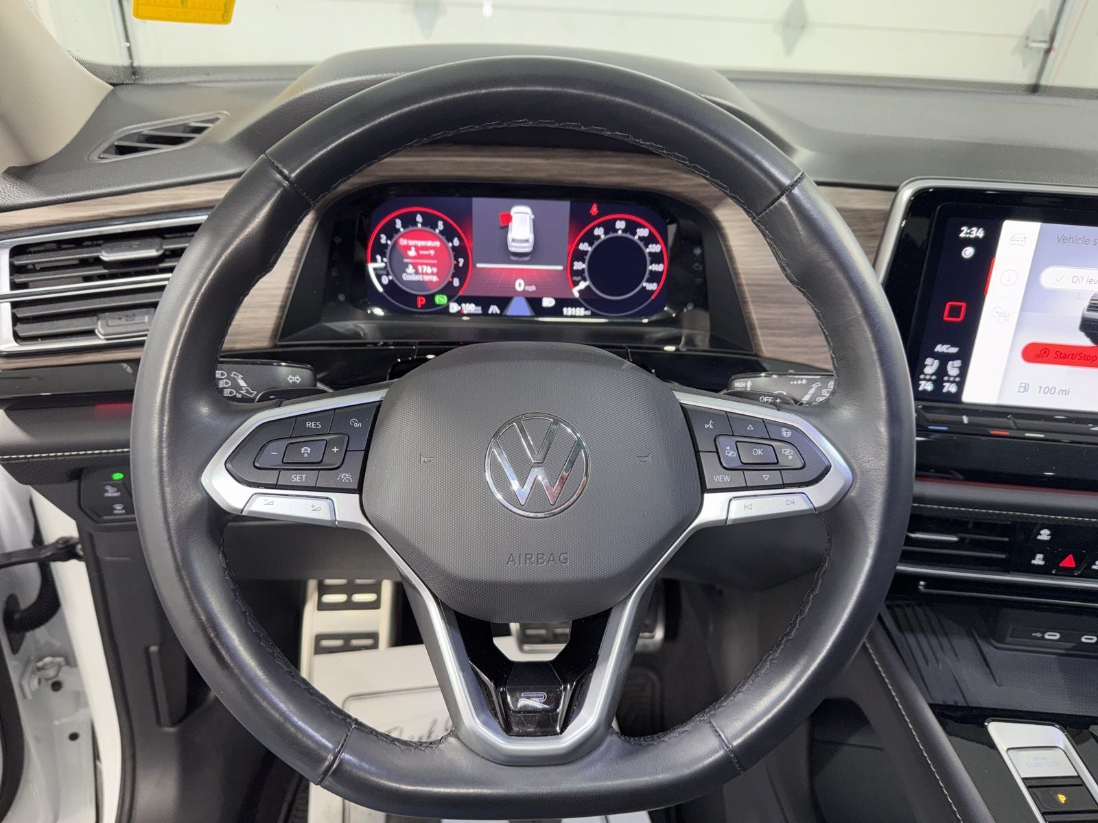 2025 Volkswagen Atlas 2.0T SEL Premium R-Line