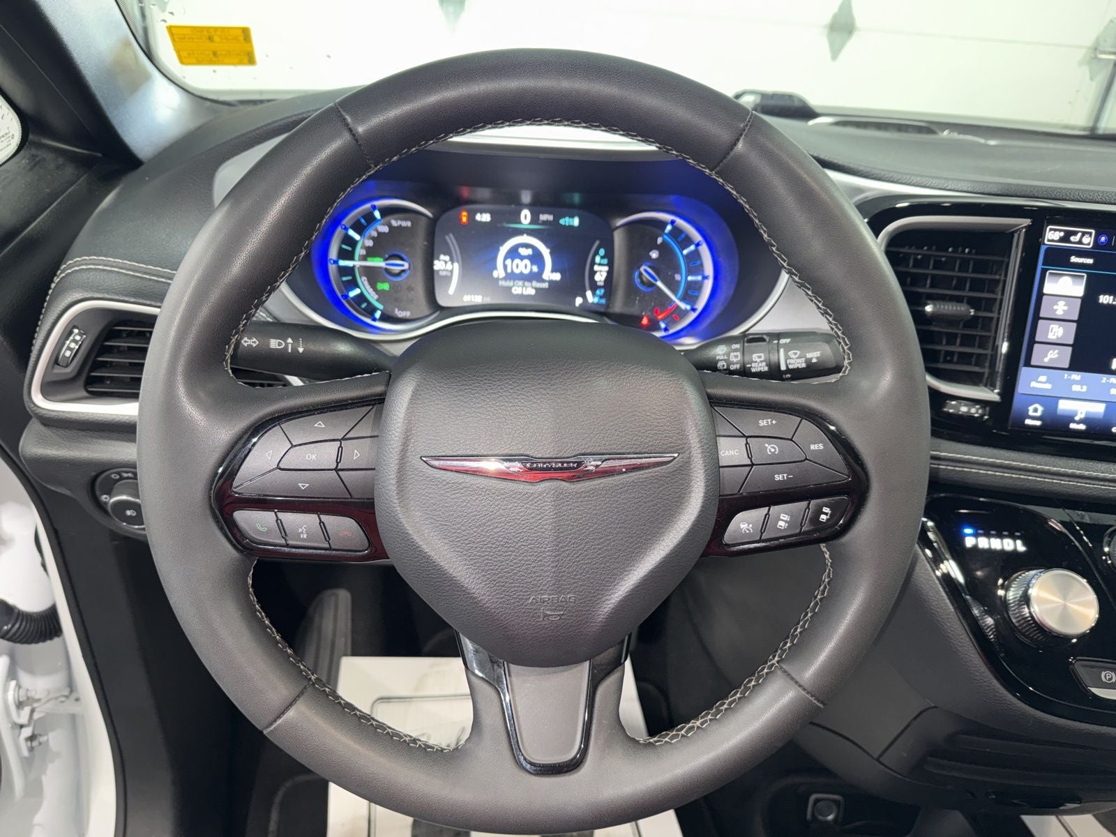 2024 Chrysler Pacifica Hybrid Select