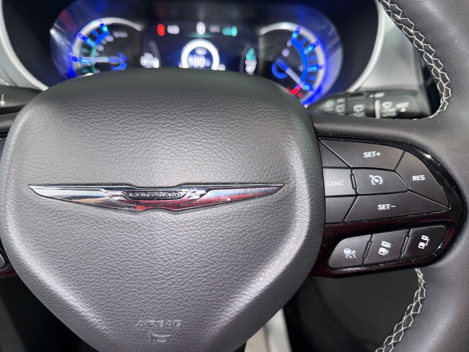 2024 Chrysler Pacifica Hybrid Select