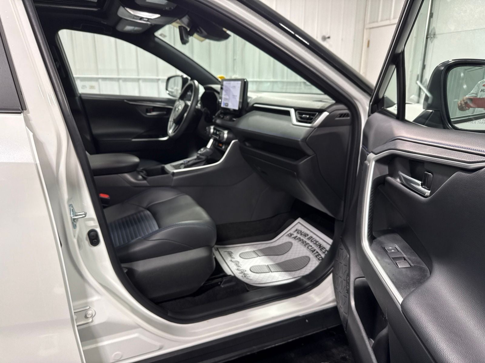 2025 Toyota RAV4 Hybrid XSE