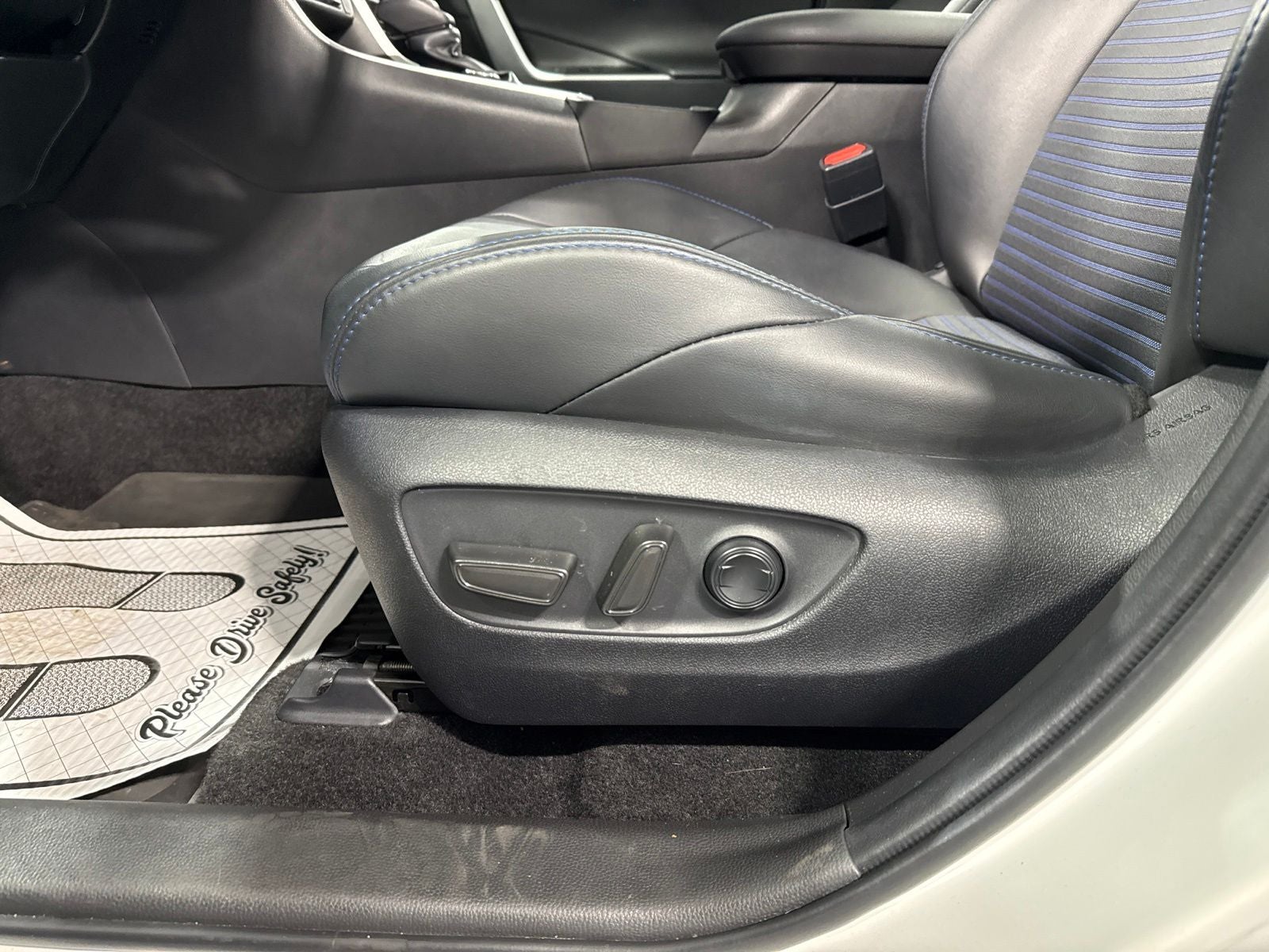 2025 Toyota RAV4 Hybrid XSE