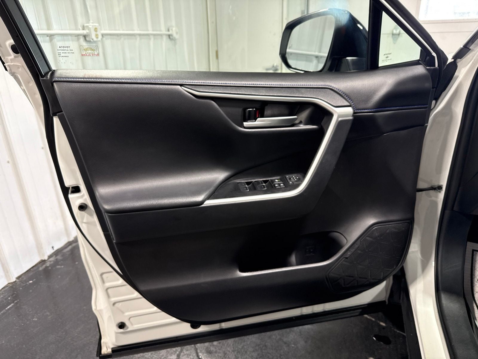 2025 Toyota RAV4 Hybrid XSE
