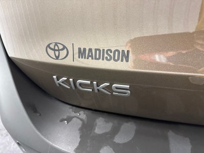 2025 Nissan Kicks SV