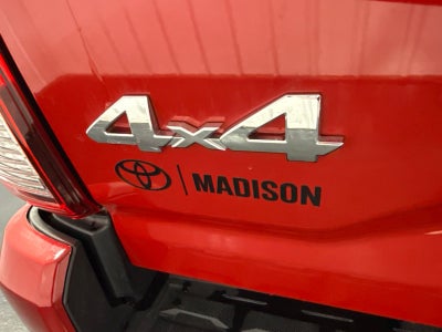 2022 Toyota Tacoma SR V6