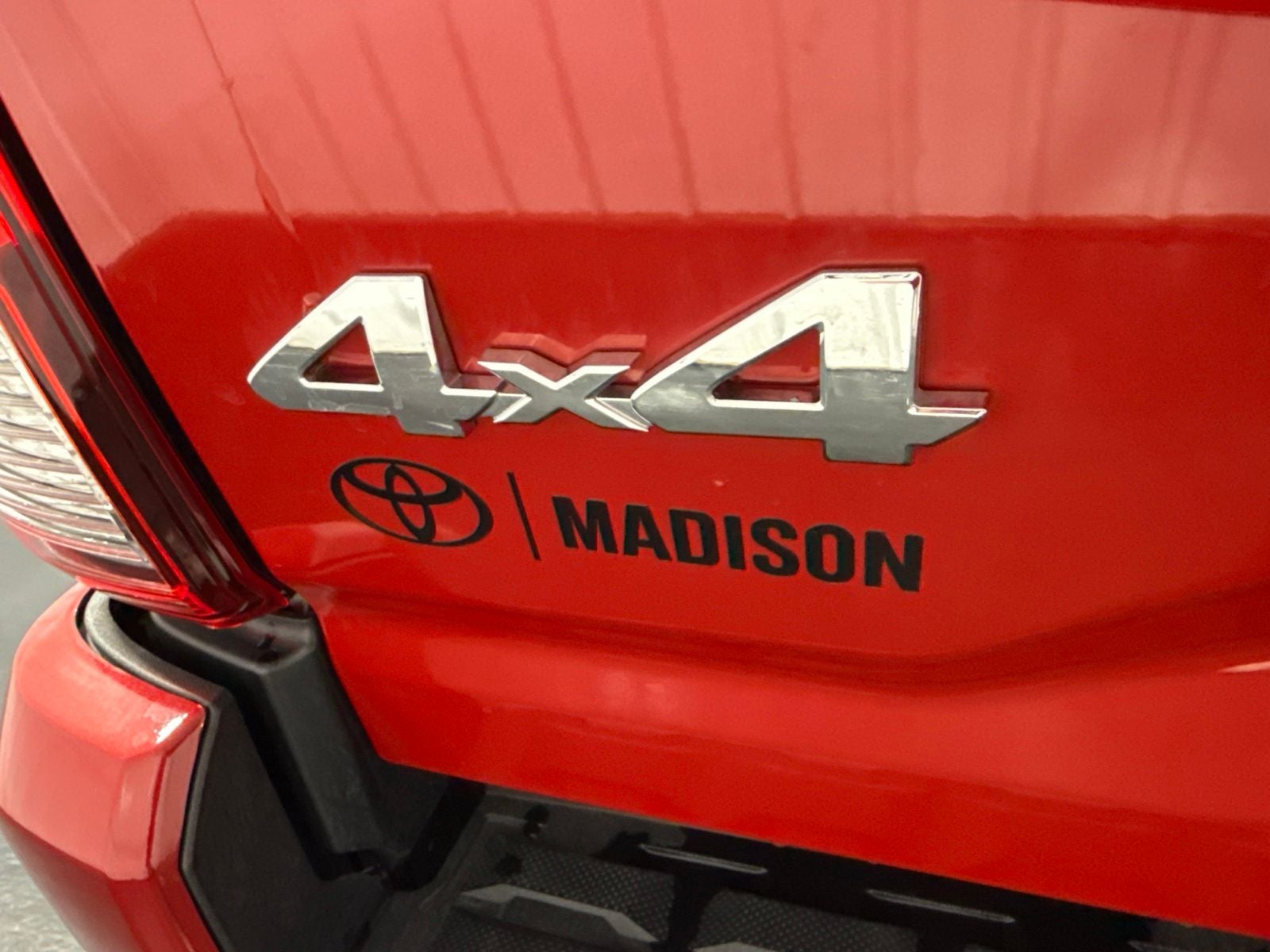 2022 Toyota Tacoma SR V6
