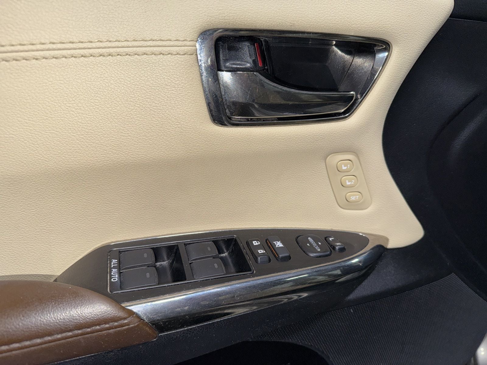 2018 Toyota Avalon Hybrid XLE Premium