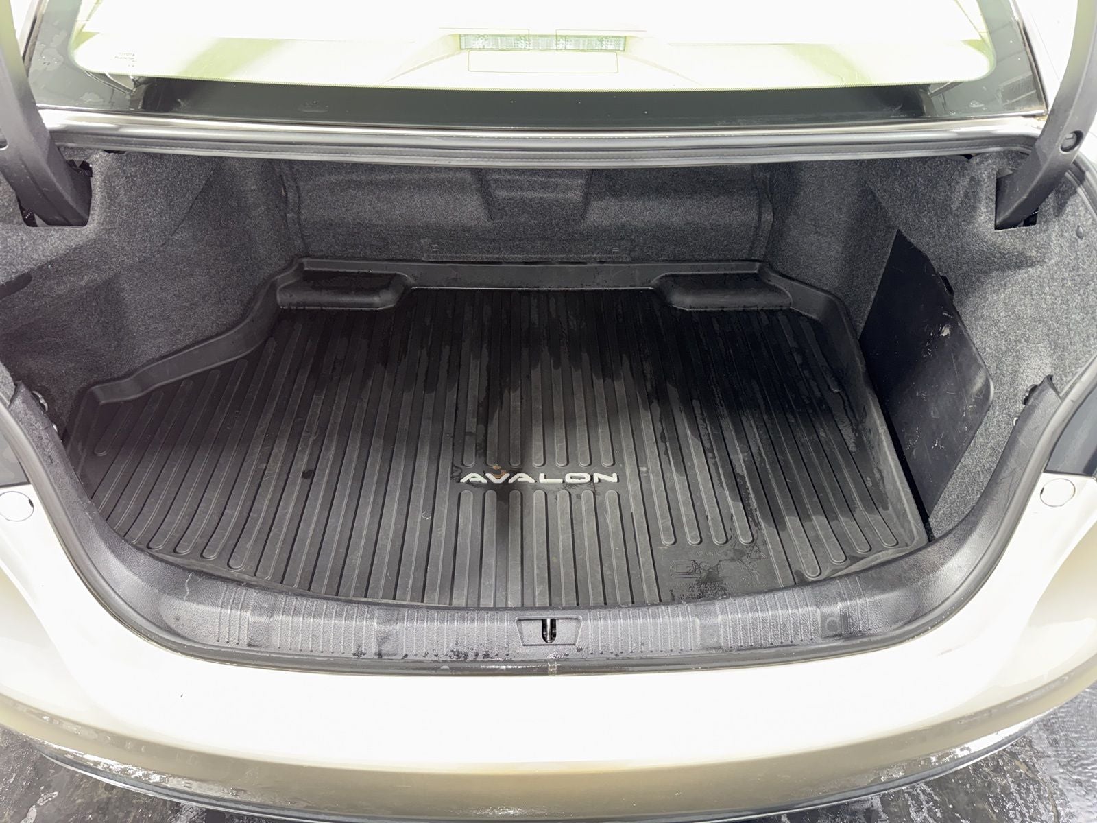 2018 Toyota Avalon Hybrid XLE Premium