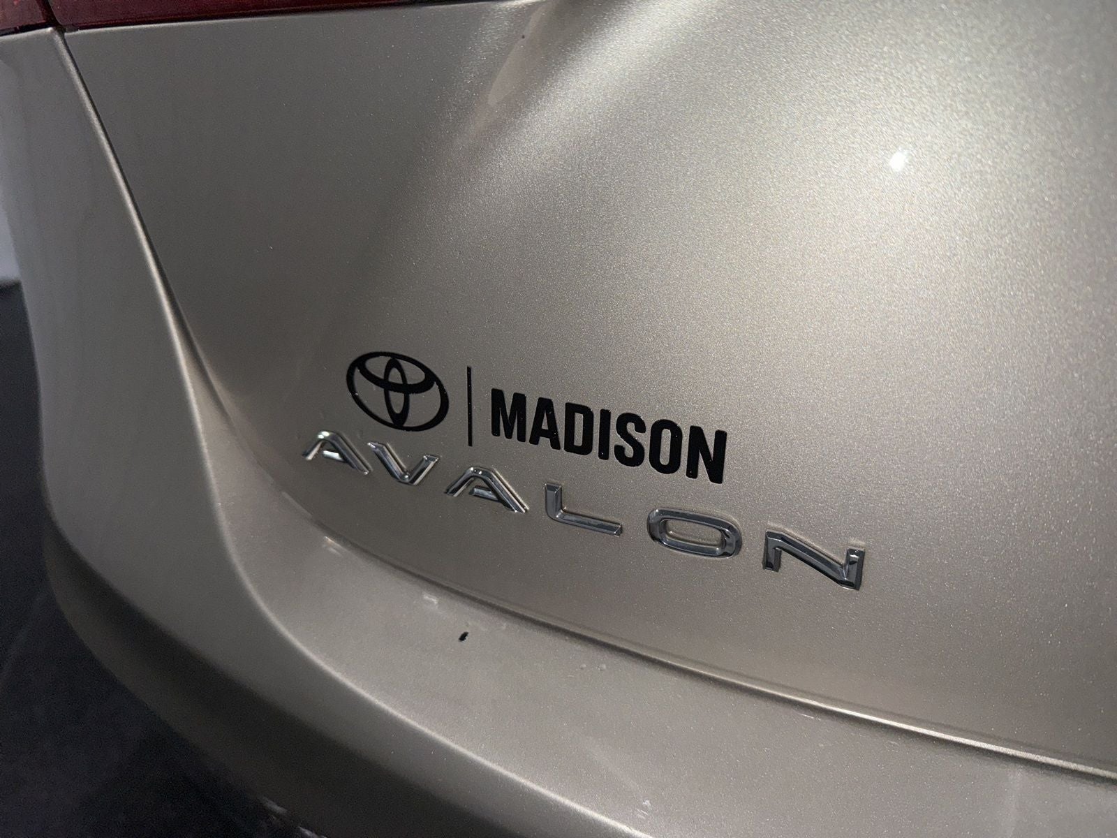 2018 Toyota Avalon Hybrid XLE Premium