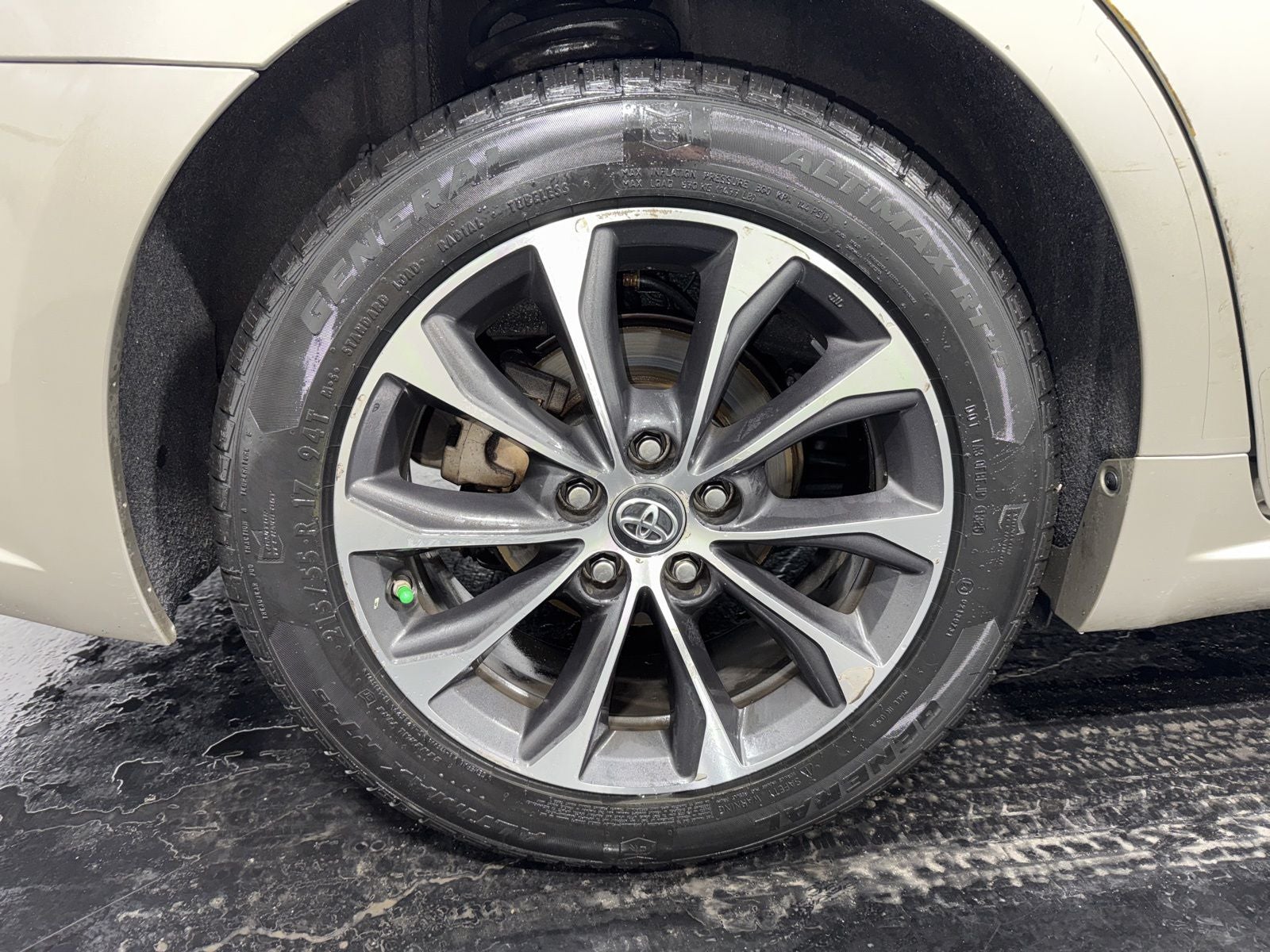 2018 Toyota Avalon Hybrid XLE Premium