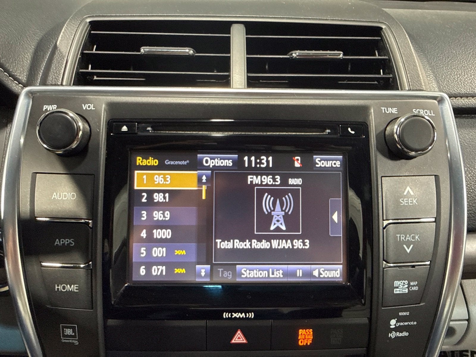 2016 Toyota Camry XLE