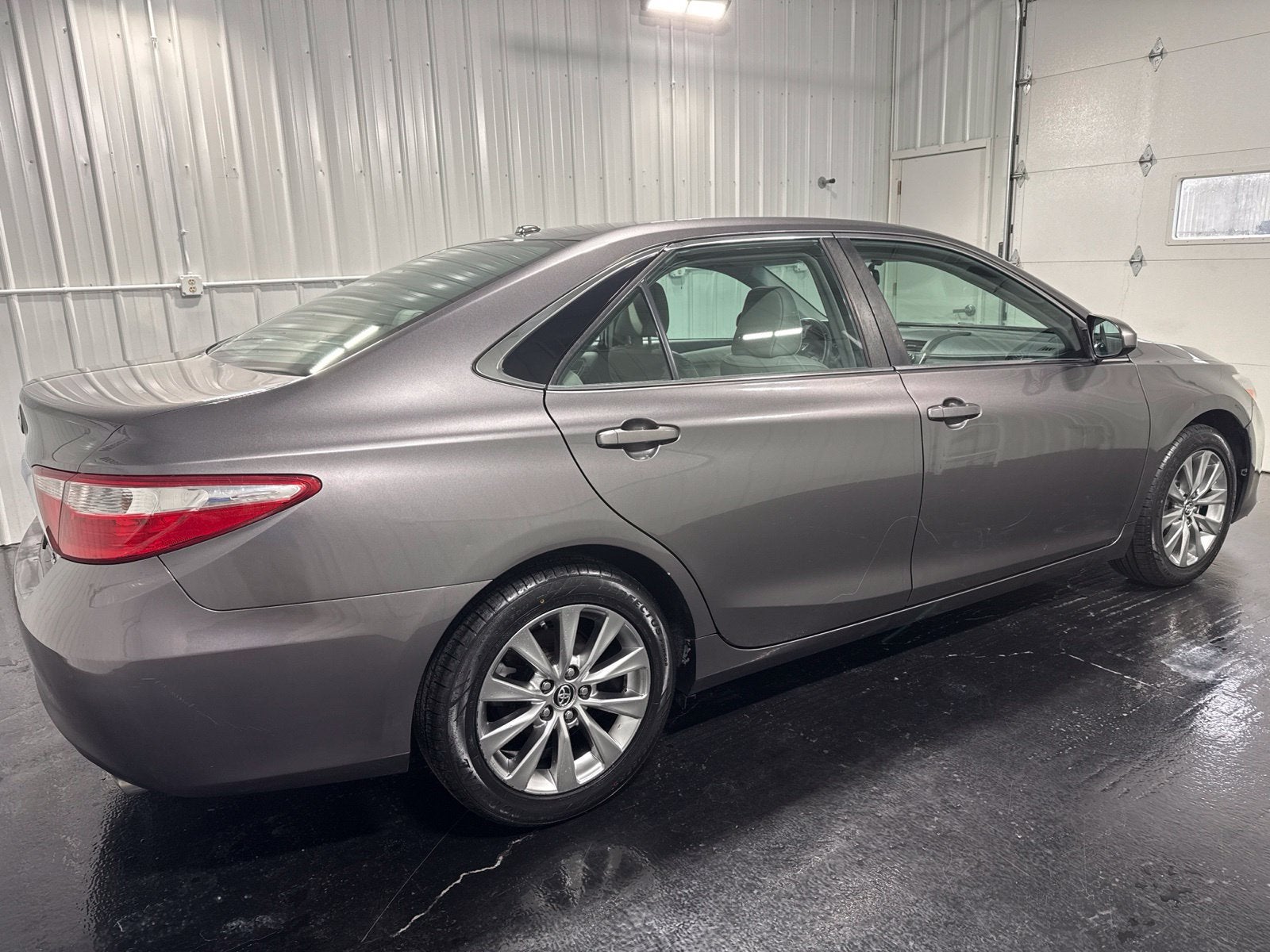 2016 Toyota Camry XLE