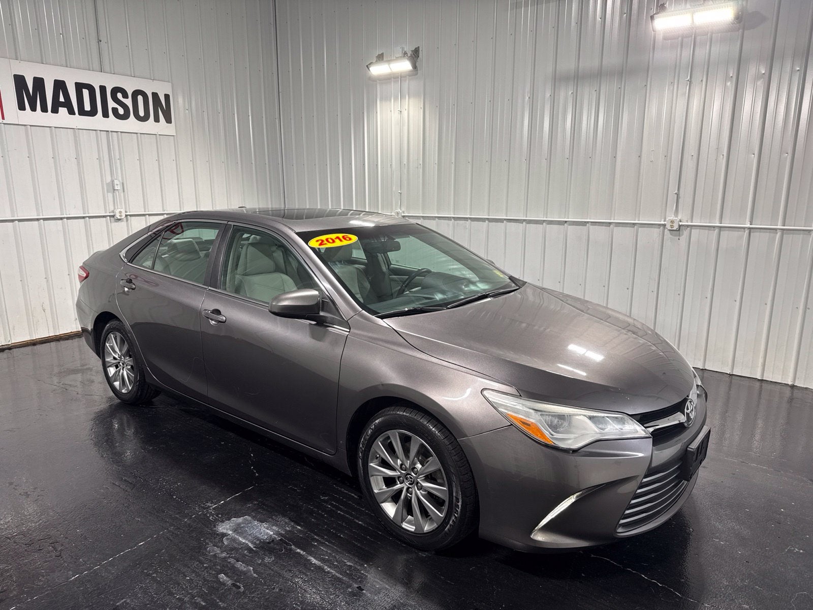 2016 Toyota Camry XLE