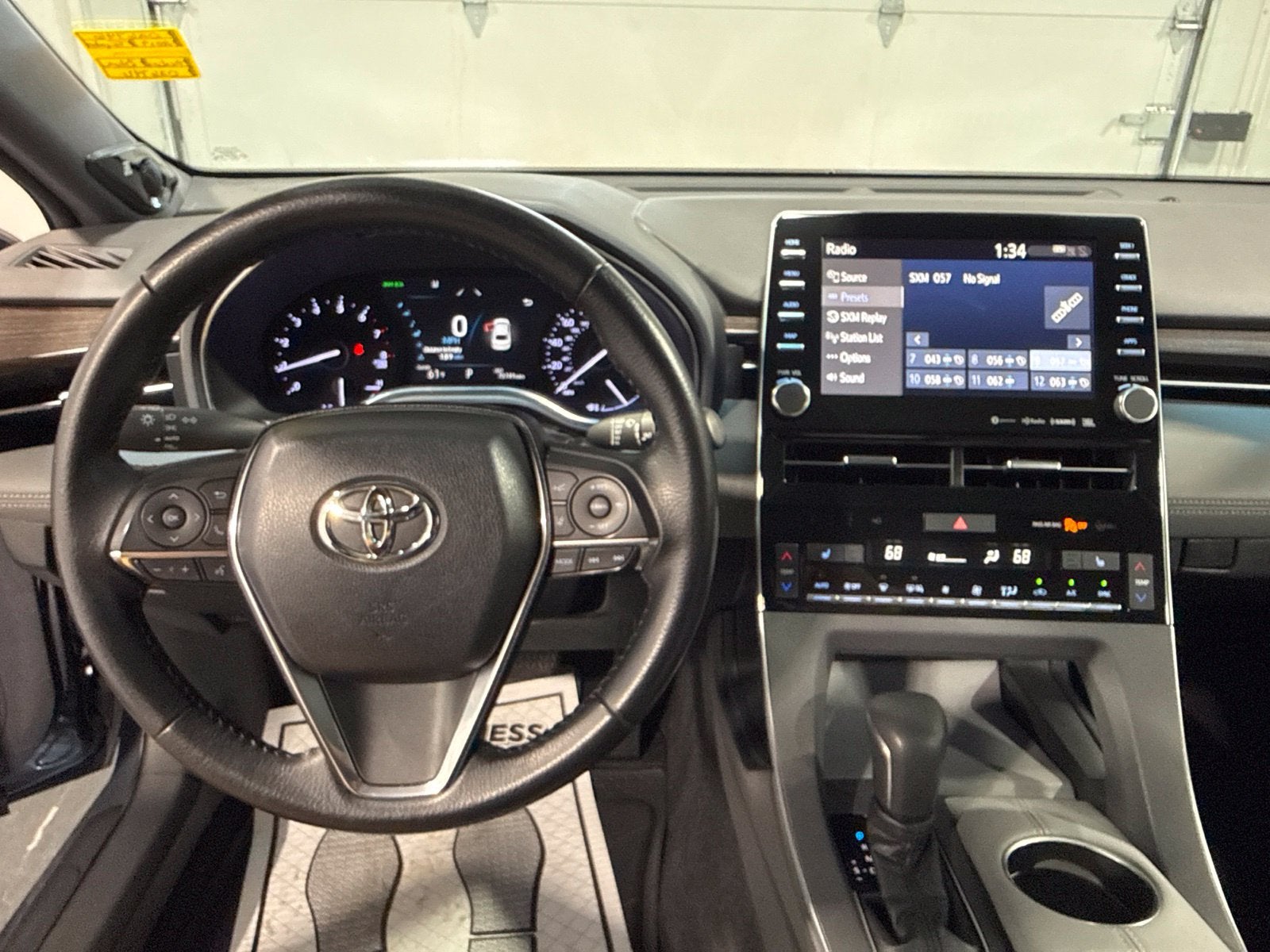 2019 Toyota Avalon XLE