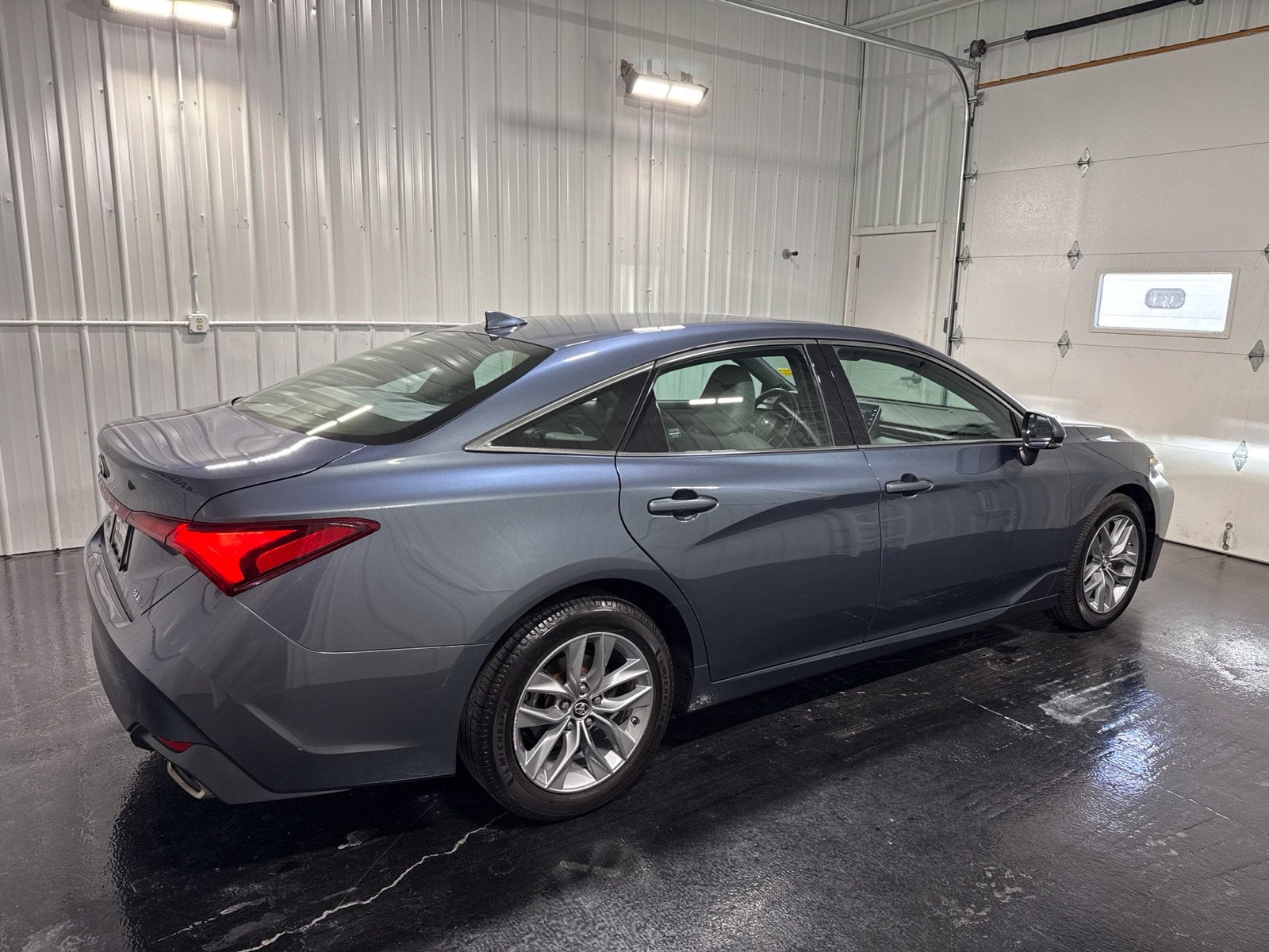 2019 Toyota Avalon XLE