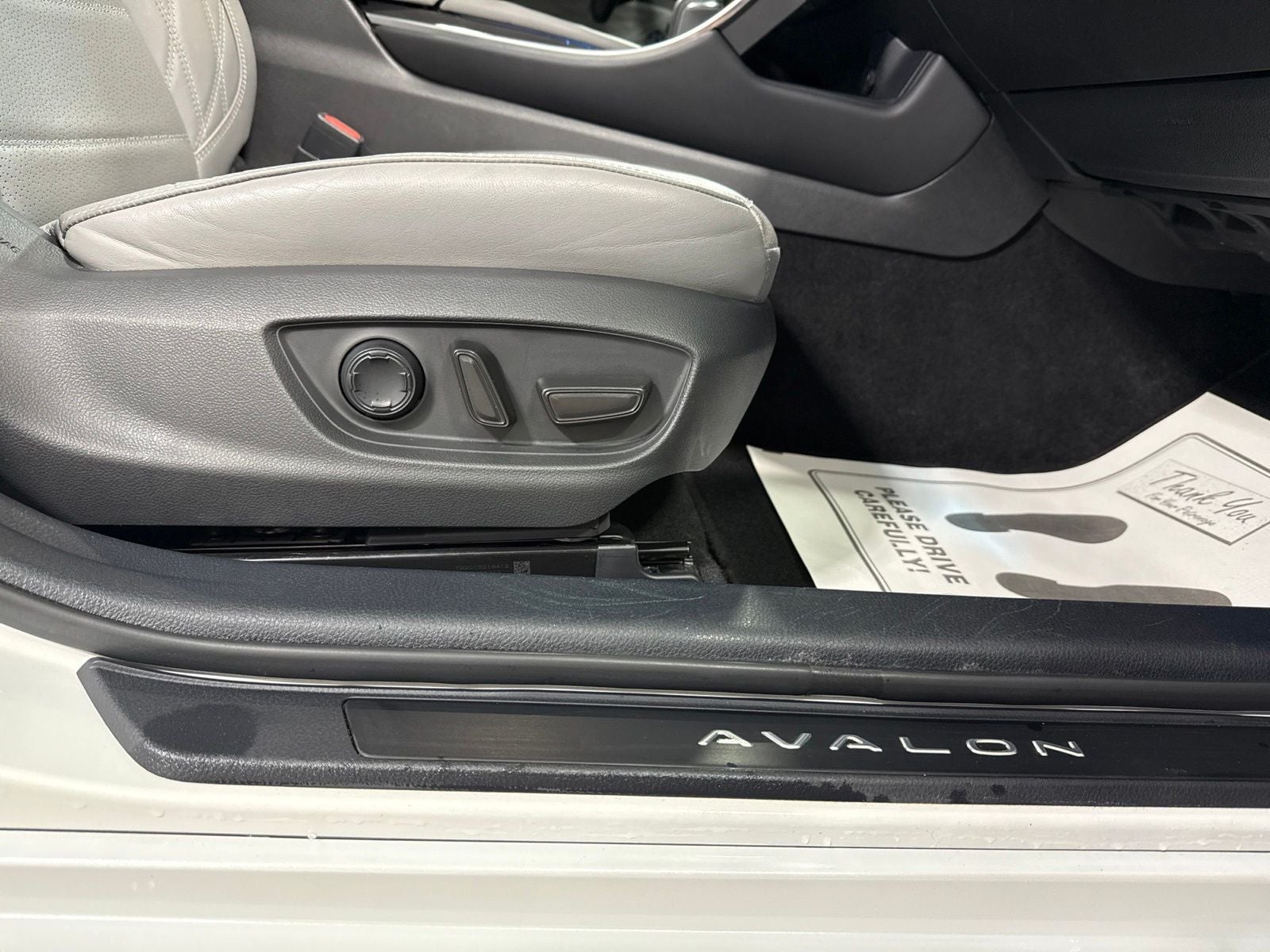 2022 Toyota Avalon Limited