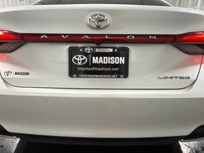 2022 Toyota Avalon Limited