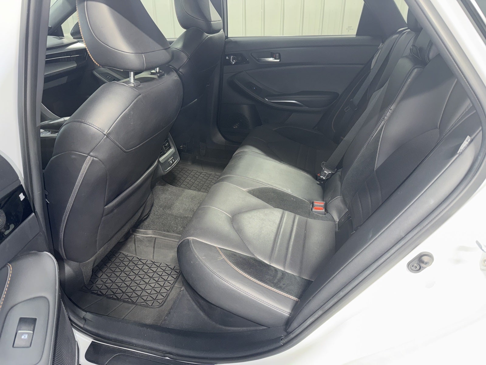 2022 Toyota Avalon Hybrid XSE