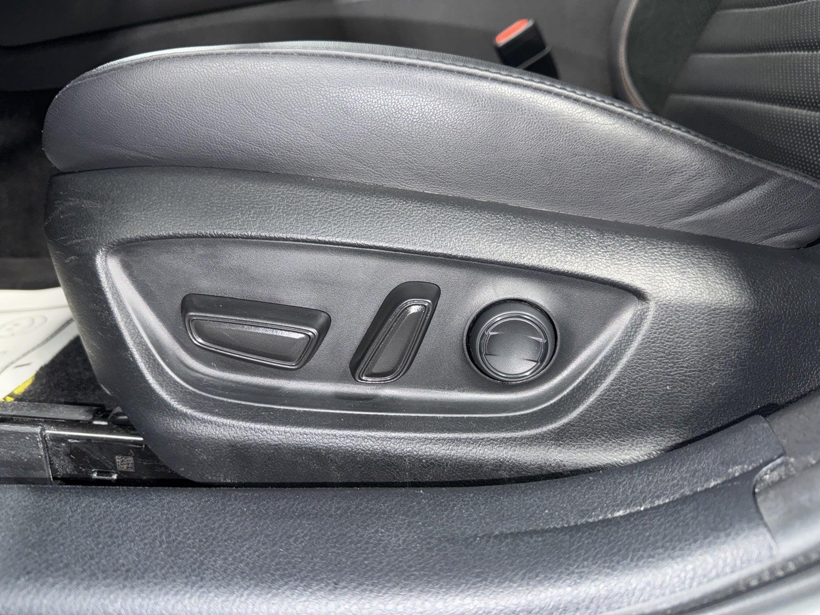 2022 Toyota Avalon Hybrid XSE