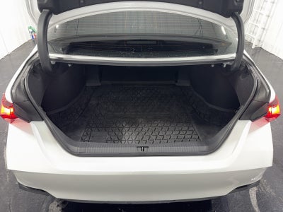 2022 Toyota Avalon Hybrid XSE