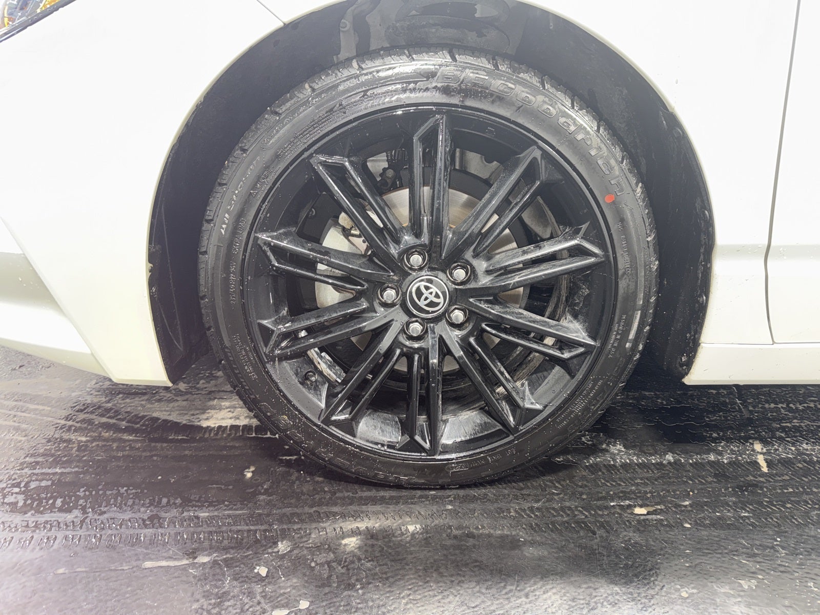 2022 Toyota Avalon Hybrid XSE