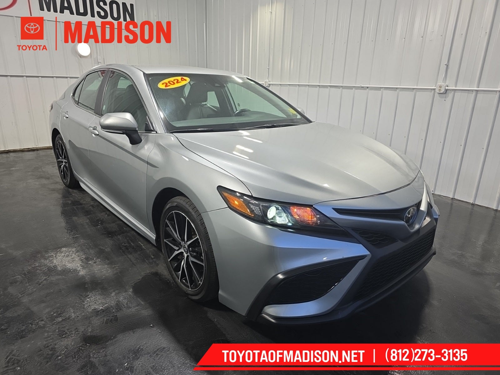 2024 Toyota Camry SE