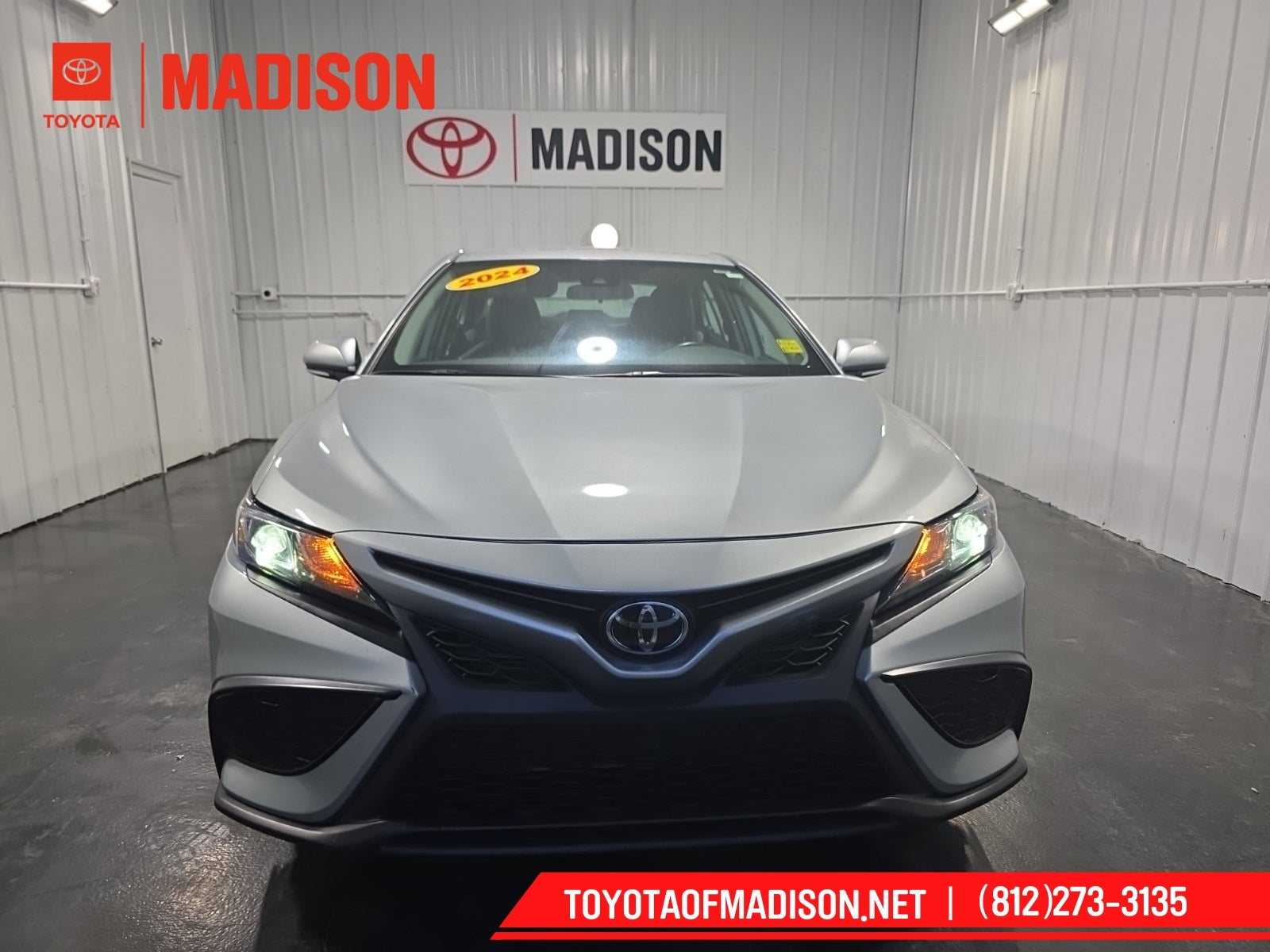 2024 Toyota Camry SE