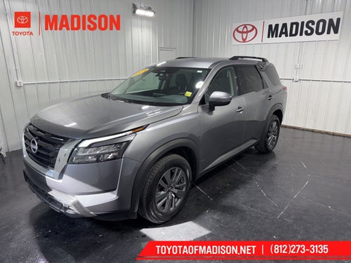 2024 Nissan Pathfinder SV