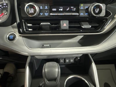 2020 Toyota Highlander L