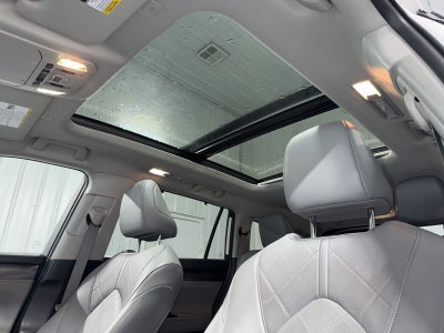 2023 Toyota Highlander Hybrid Platinum