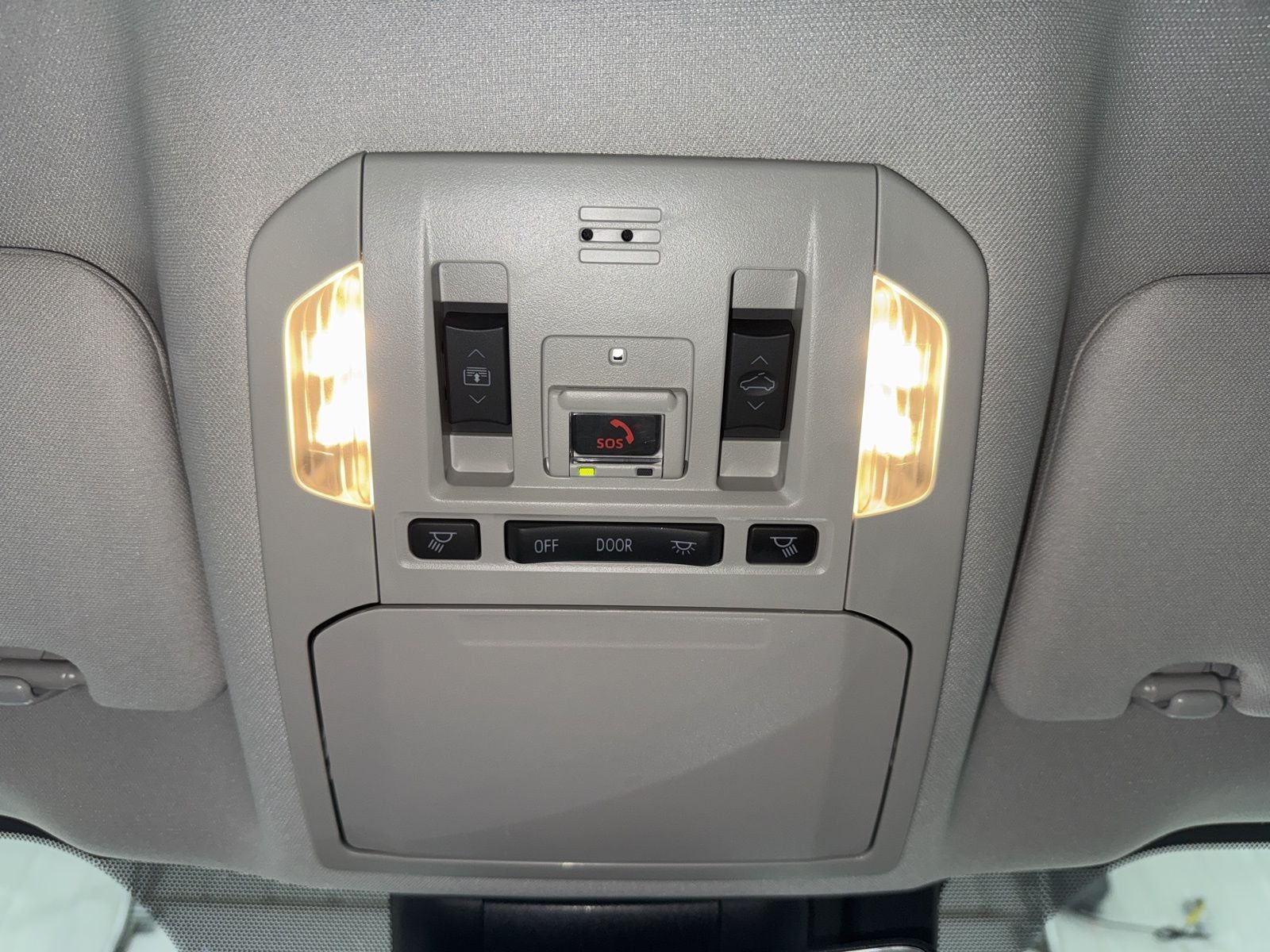 2023 Toyota Highlander Hybrid Platinum