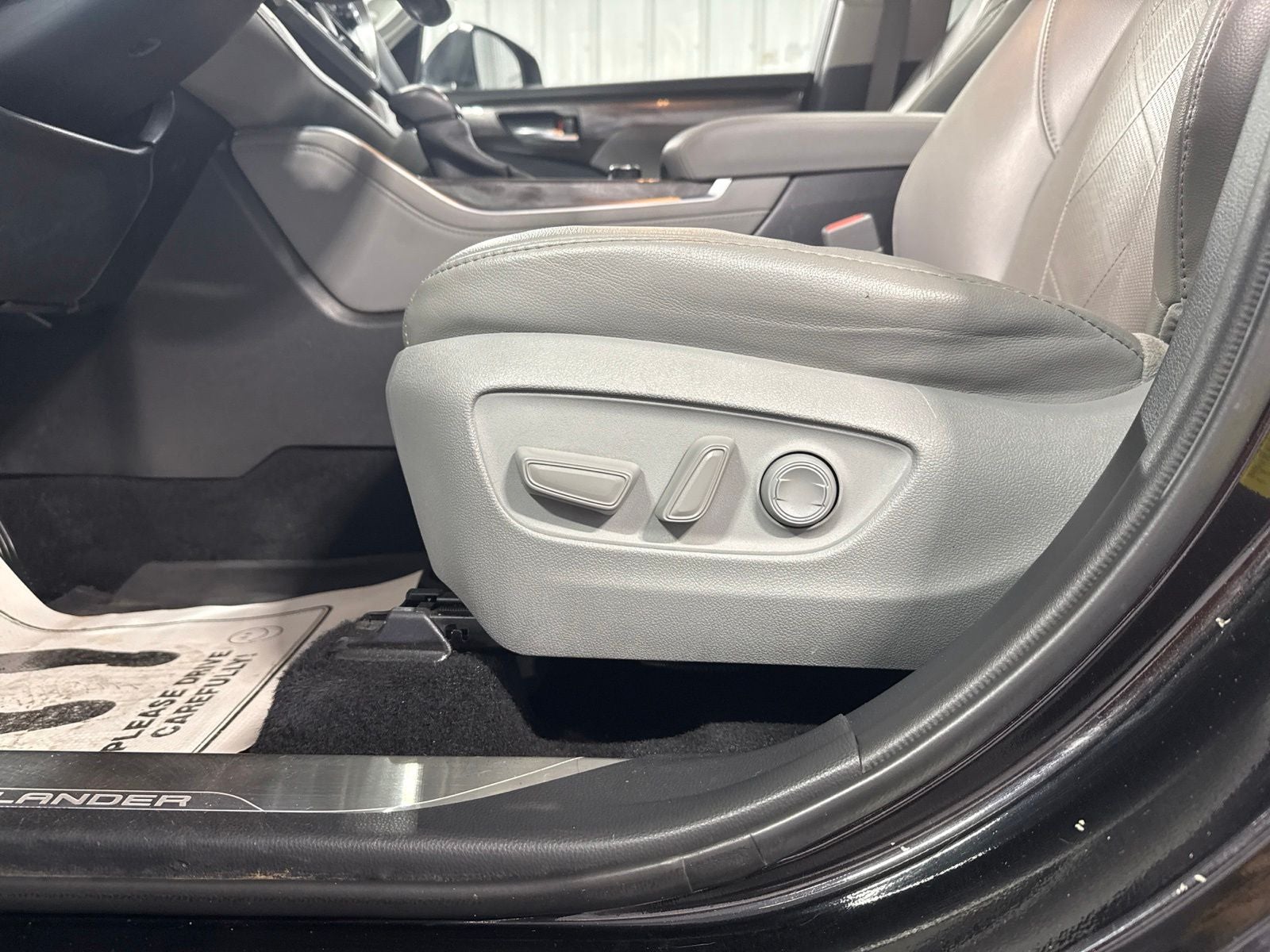 2020 Toyota Highlander Platinum
