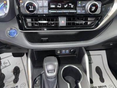 2022 Toyota Highlander Hybrid XLE