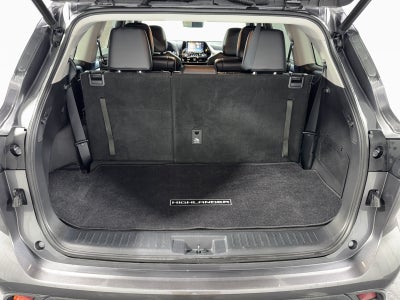 2022 Toyota Highlander Hybrid XLE