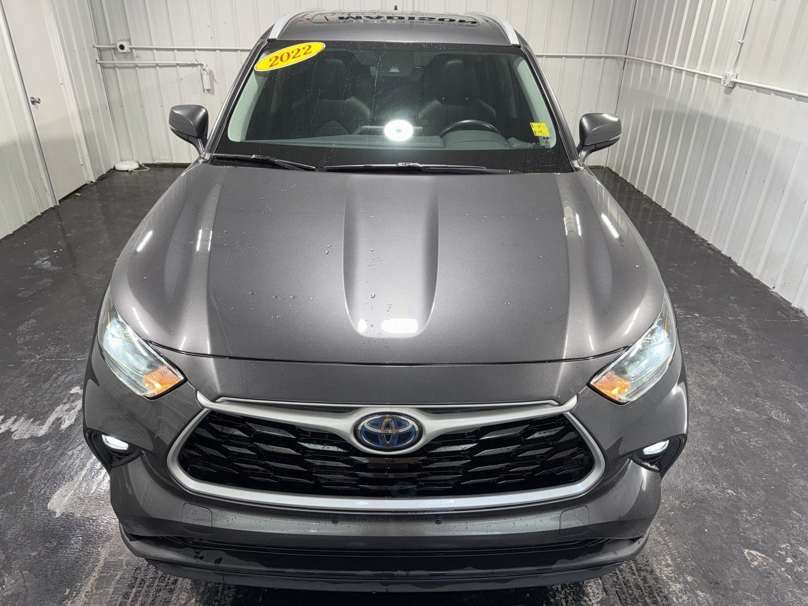 2022 Toyota Highlander Hybrid XLE