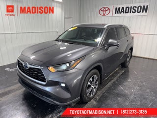 2022 Toyota Highlander Hybrid XLE