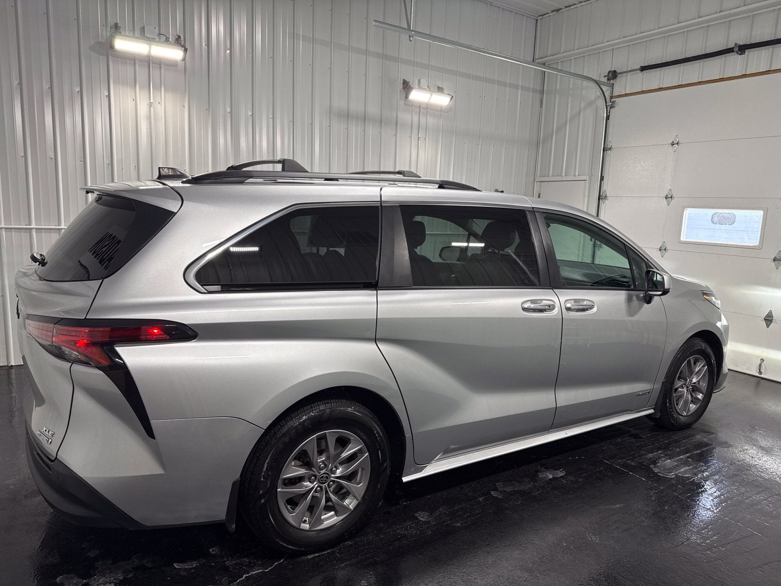 2021 Toyota Sienna XLE 7 Passenger
