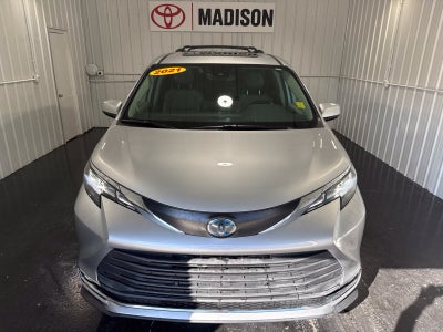 2021 Toyota Sienna XLE 7 Passenger