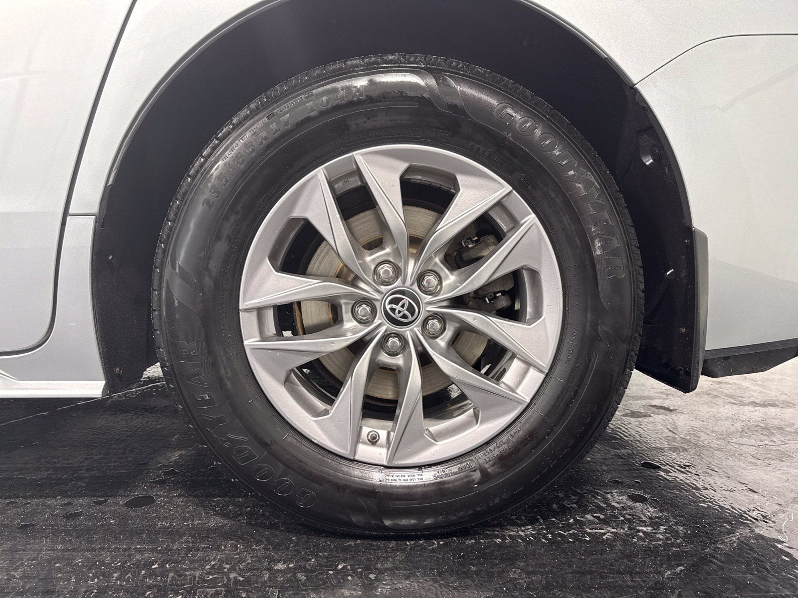 2021 Toyota Sienna XLE 7 Passenger