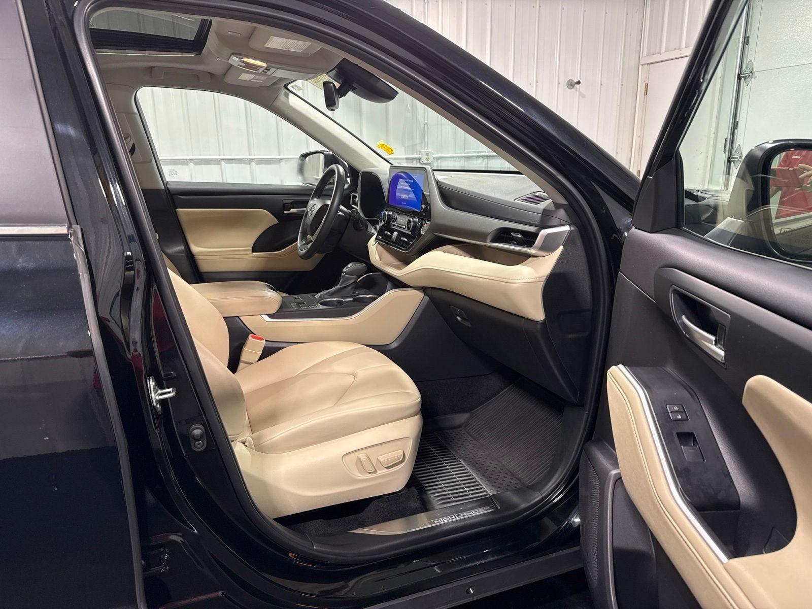 2024 Toyota Highlander Hybrid XLE
