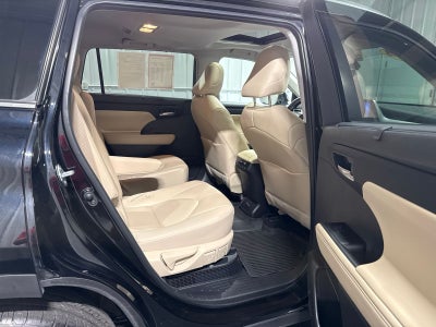 2024 Toyota Highlander Hybrid XLE