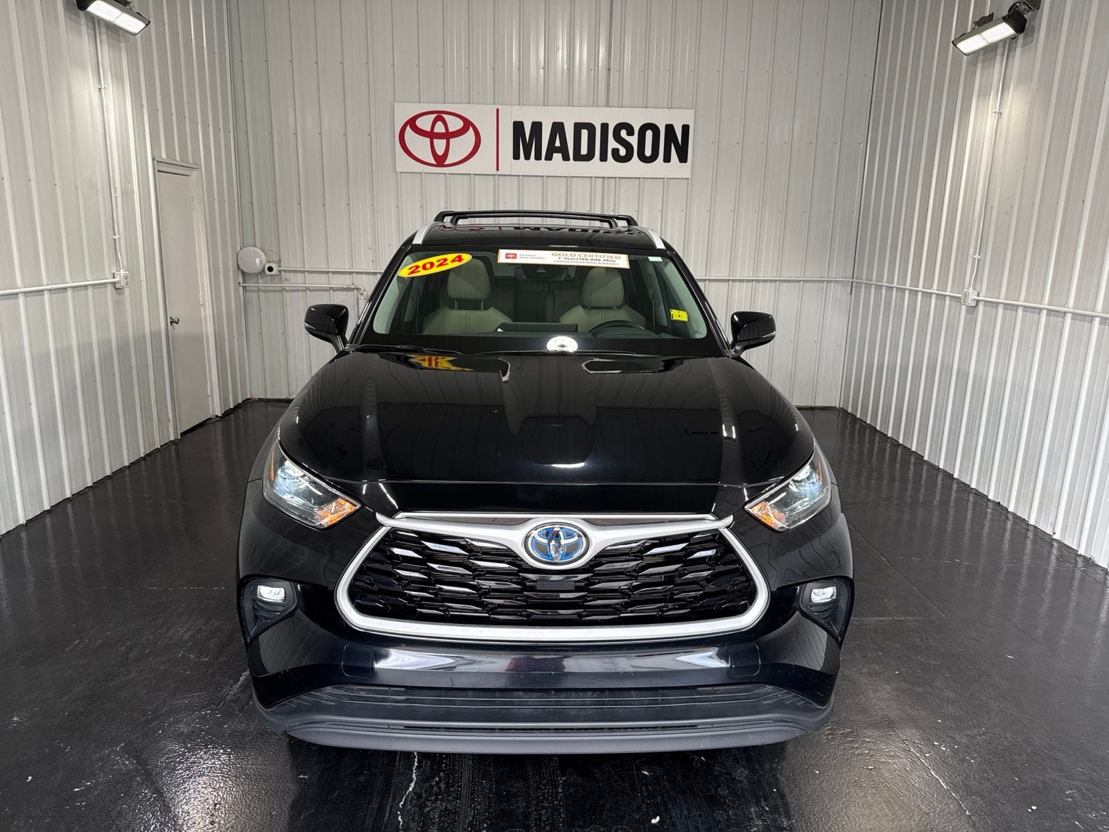 2024 Toyota Highlander Hybrid XLE
