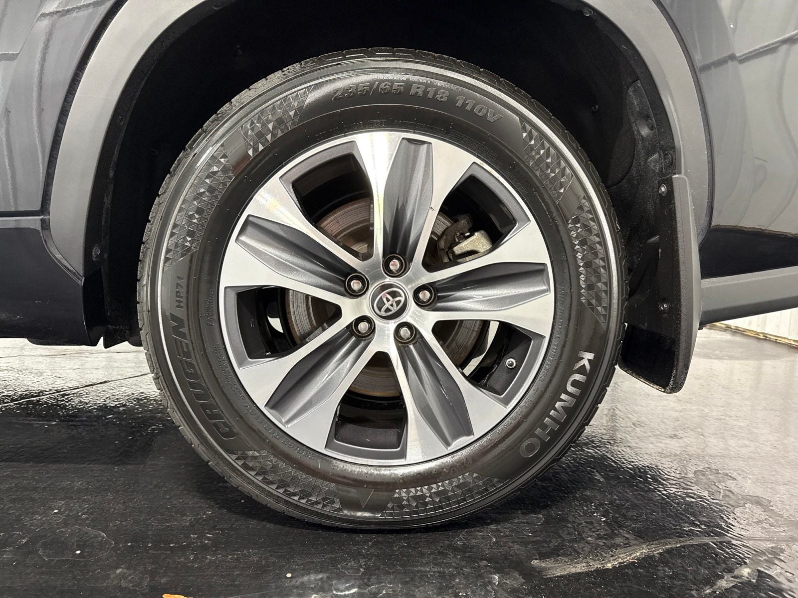 2024 Toyota Highlander Hybrid XLE