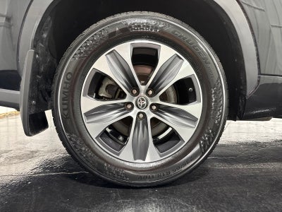 2024 Toyota Highlander Hybrid XLE